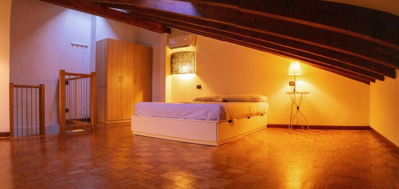Apartamento La Casa Di Ale Lecco Exterior foto
